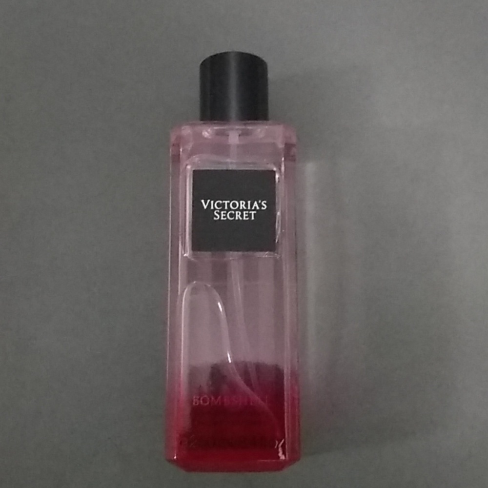 Bombshell Victoria's Secret